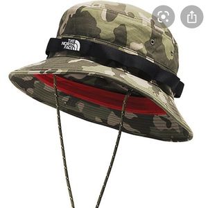 North face women’s bucket hat